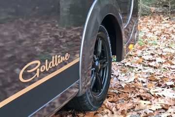 Goldline SWT horsetrucks
