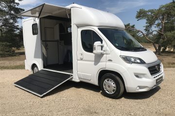 Fiat Ducato 2-paards paardenvrachtwagen leasen