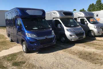 paardenvrachtwagen dubbele cabine