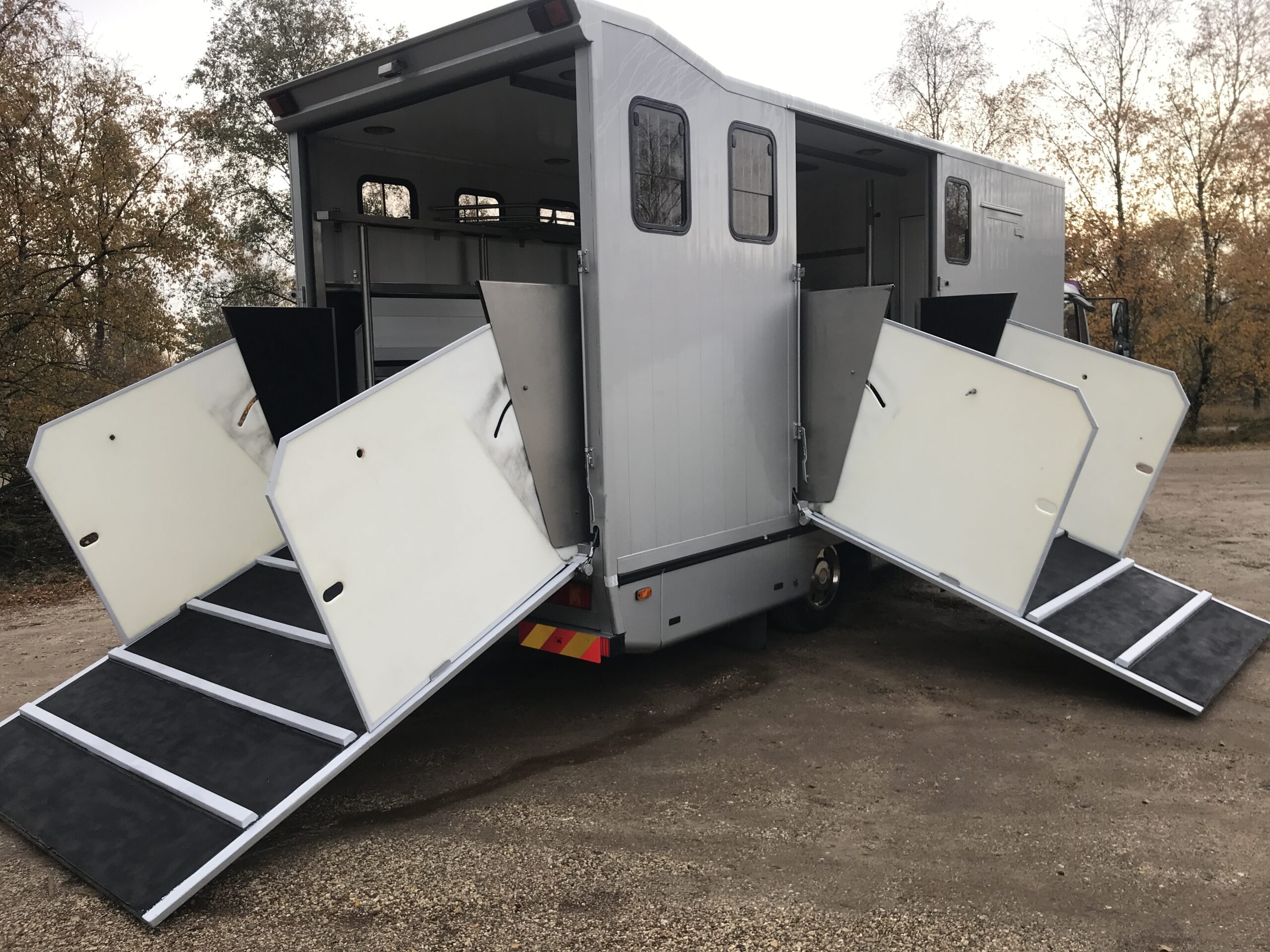 Pferdetransporter 4-Pferde