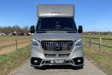 Mercedes AMG Horsetruck