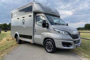 Iveco paardenvrachtwagen