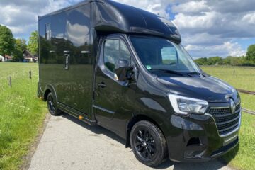 Hulshof horsetrucks 2-Horses Renault