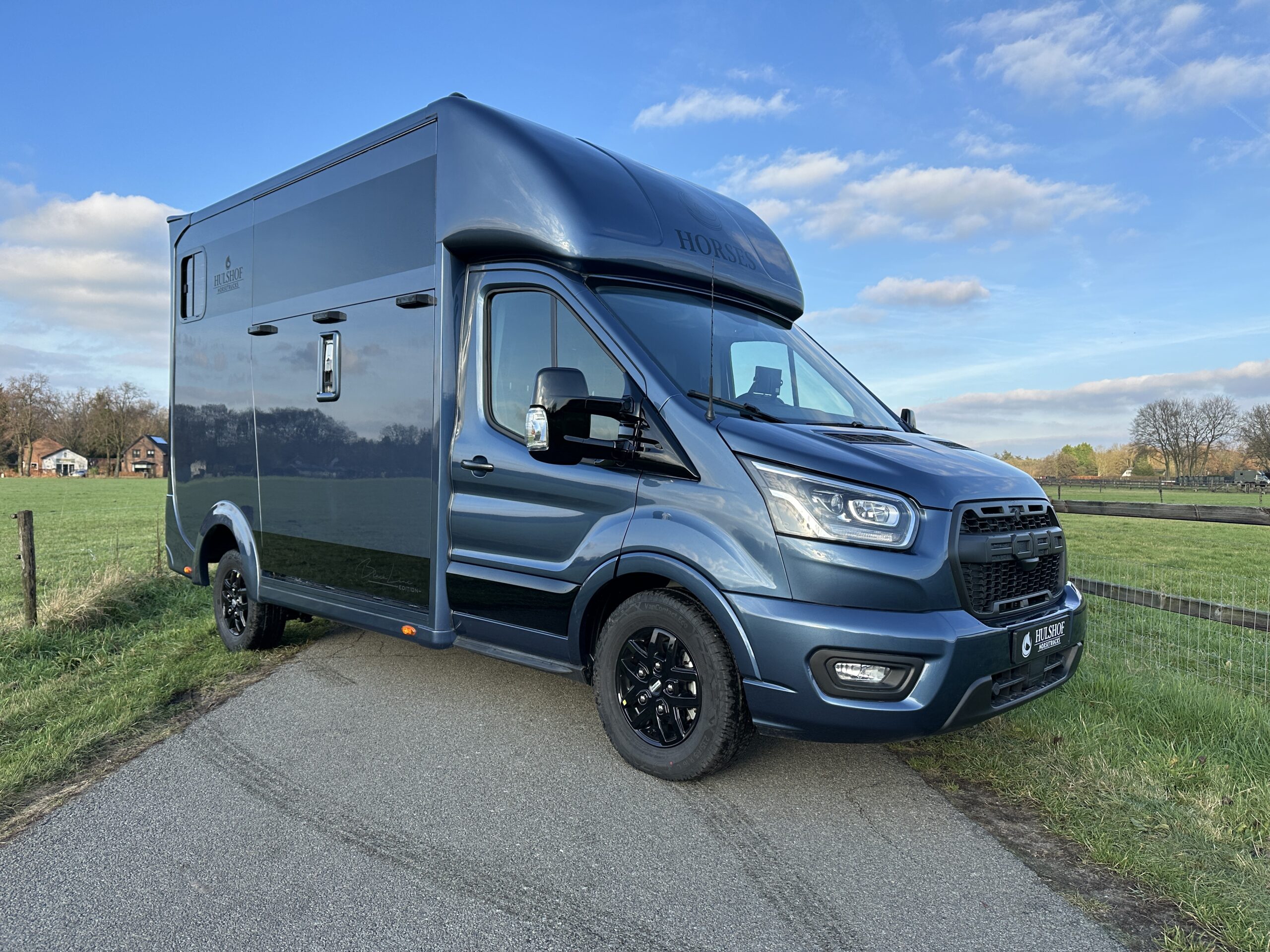 2-paards paardenvrachtwagen C1